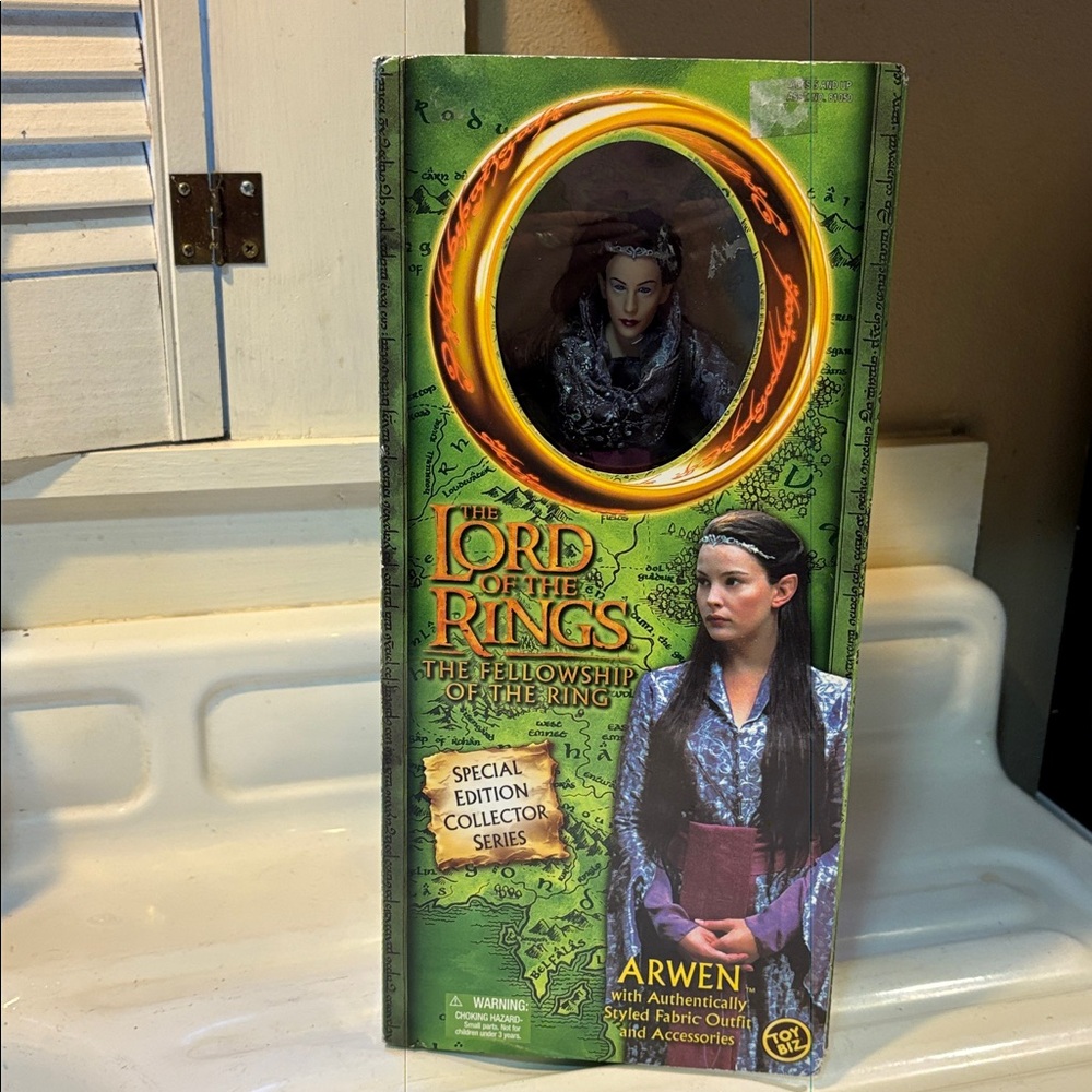 Vintage Lord of the Rings ArwenAction Figure NOS